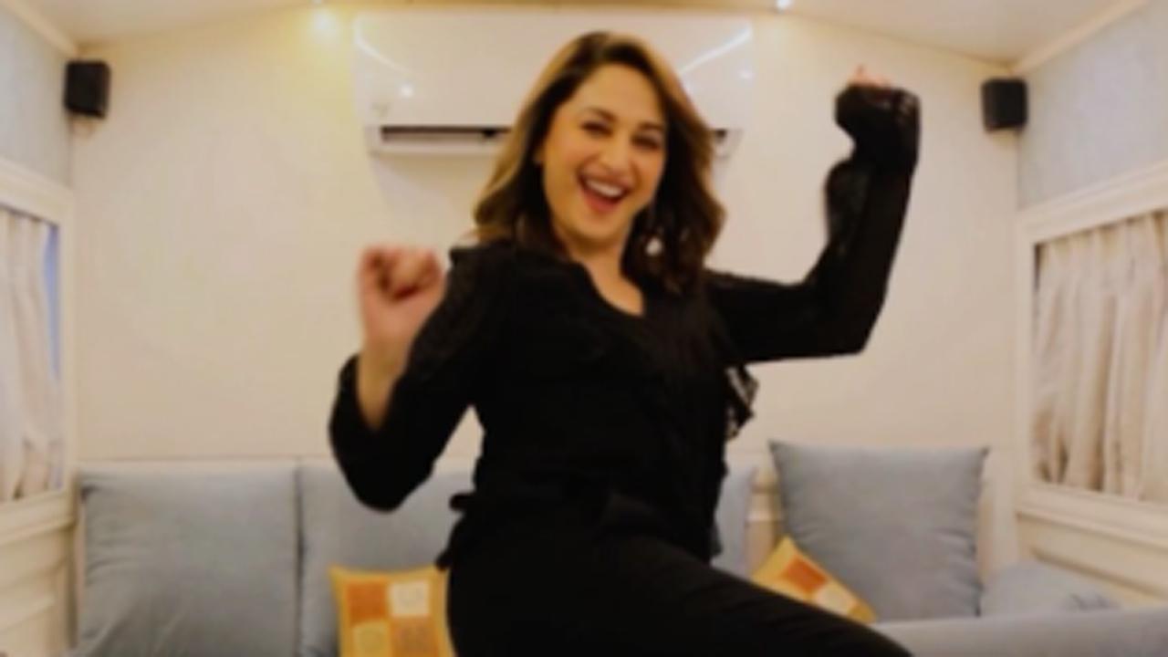 Madhuri Dixit Sex Video Gym Sex Video - Monday Motivation: Madhuri Dixit shows us why 'dance is joy' in latest  Instagram video