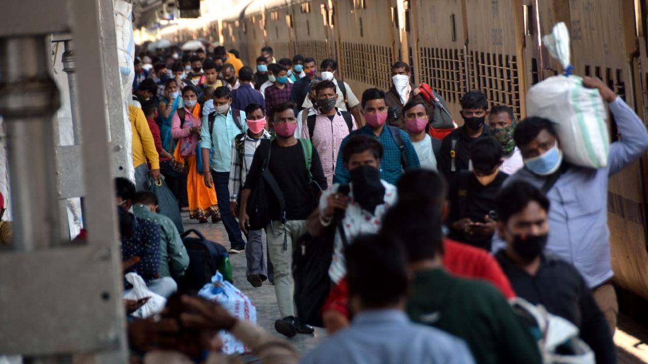 Maharashtra logs 6,248 new Covid-19 cases, 45 deaths
