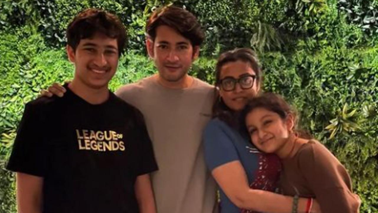 Mahesh Babu shares a sweet anniversary message to wife Namrata as they celebrate 17 years of togetherness