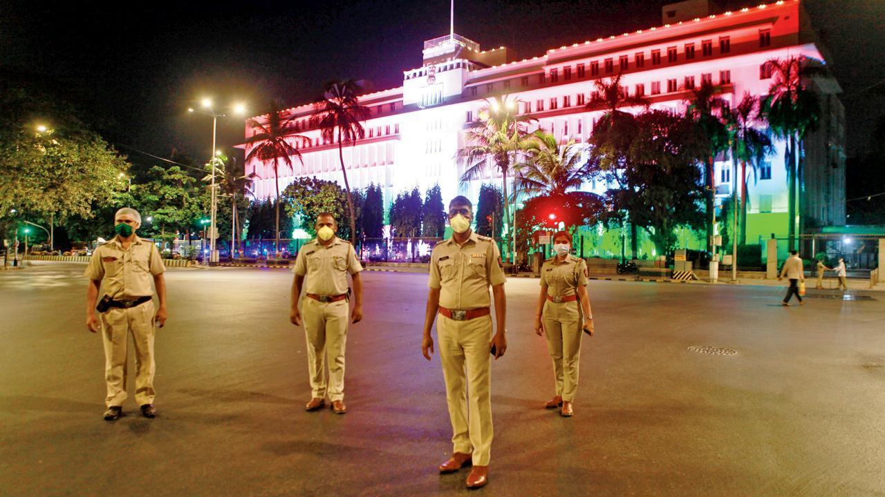 Mumbai: Woman tries to kill self by jumping off Mantralaya's third floor
