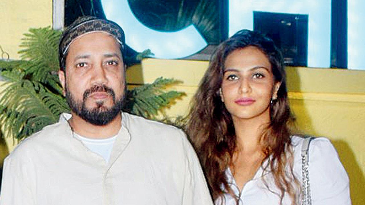 Mika Singh with friend