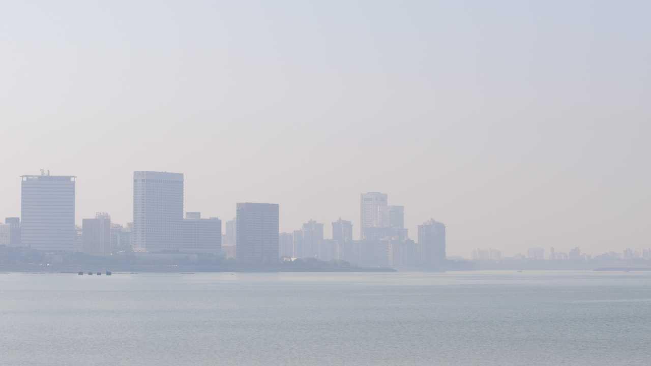 Mumbai's air 'moderately polluted' as AQI rises to 180: Report