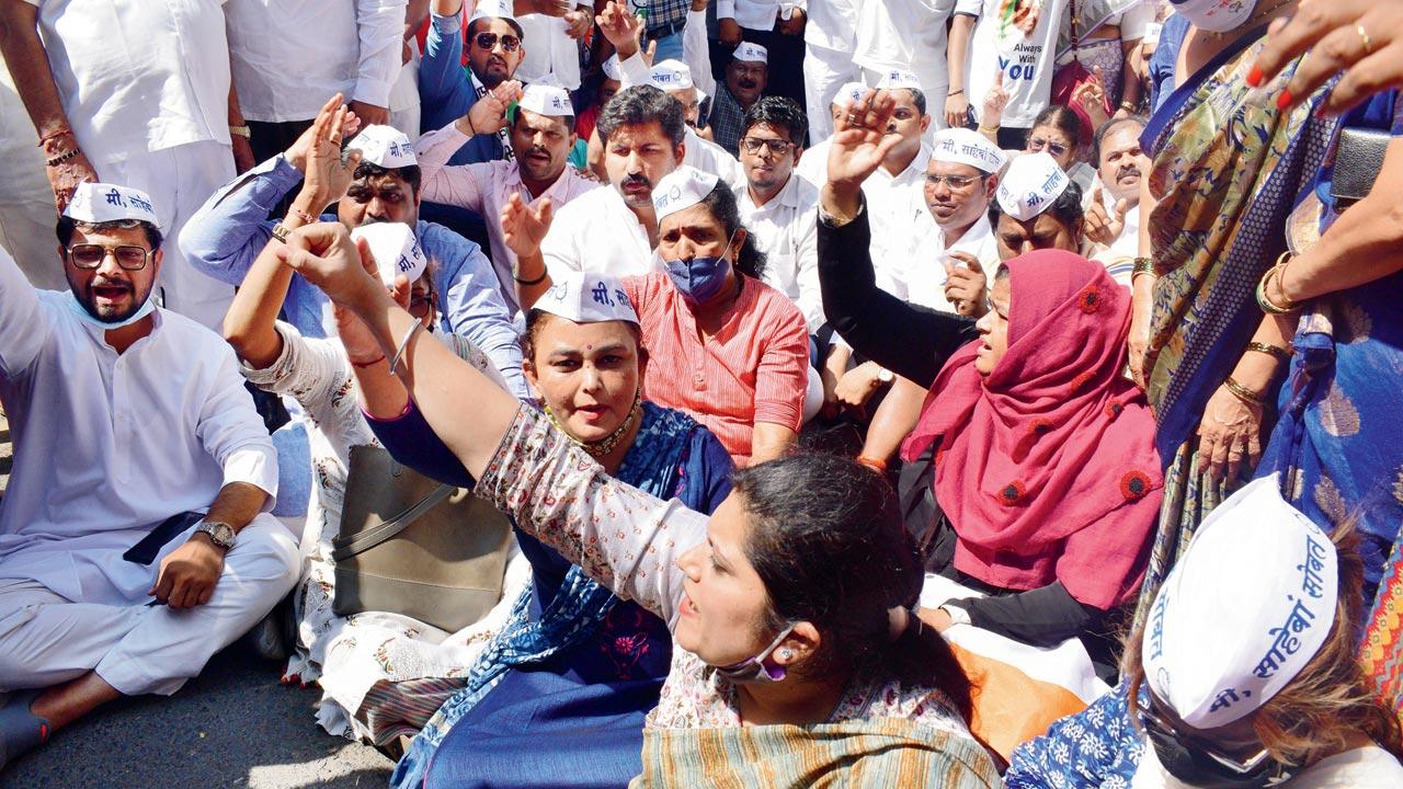 NCP workers protest Malik’s detention at Ballard Estate