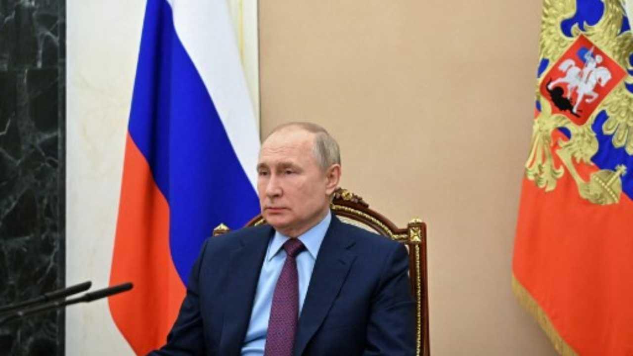 Russia says some forces pulling back amid Ukraine crisis