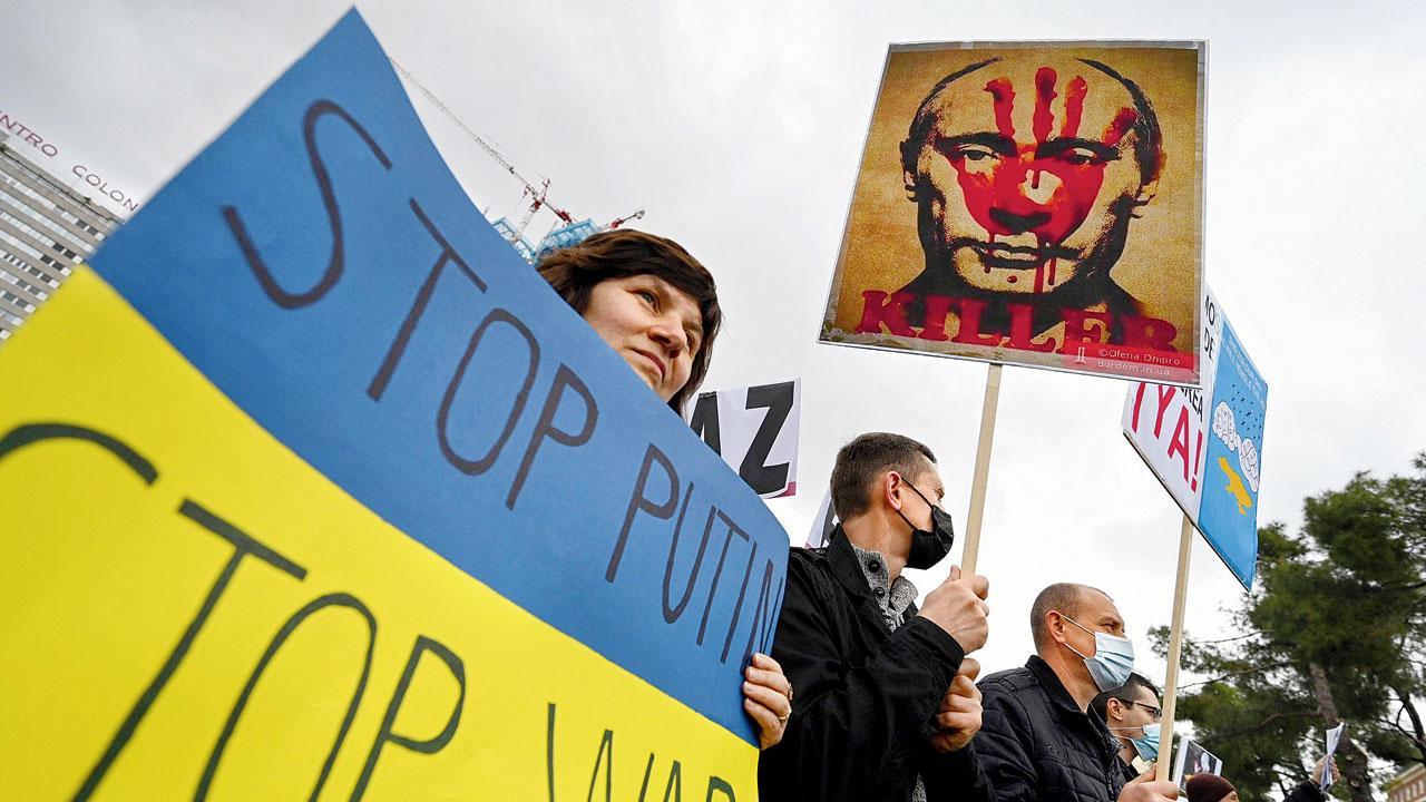 EU nations, the US unleash SWIFT penalties on Russia