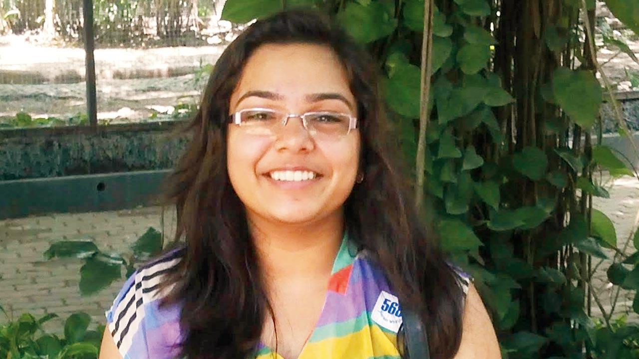  Kshitija Agrawal, editor, Full Circus