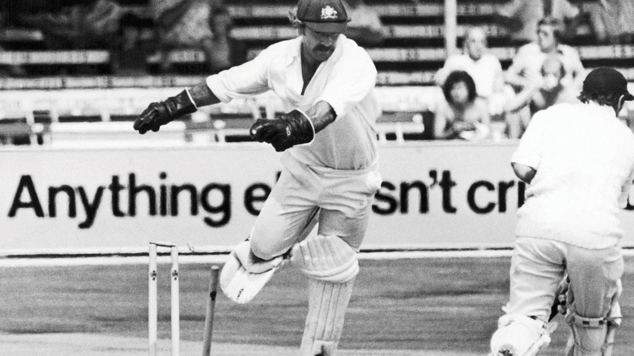 Aussie wicketkeeper Rodney Marsh (left) attempts to run out England’s Geoff Boycott during the third Ashes Test at Trent Bridge in 1977