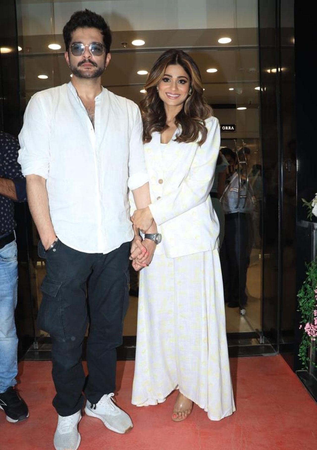 The duo rang in Shamita's 43rd birthday with a dinner date recently. For her birthday, the 'Mohabbatein' actor wore a stunning silver dress with a side slit. Raqesh also shared pictures with the birthday girl on social media and wrote, 