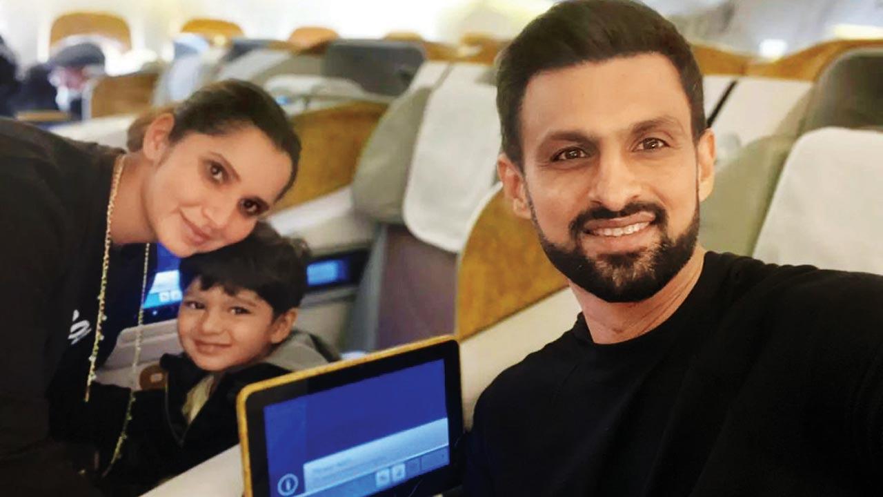 Sania Mirza wants hubby Shoaib Malik to age backwards as he turns 40