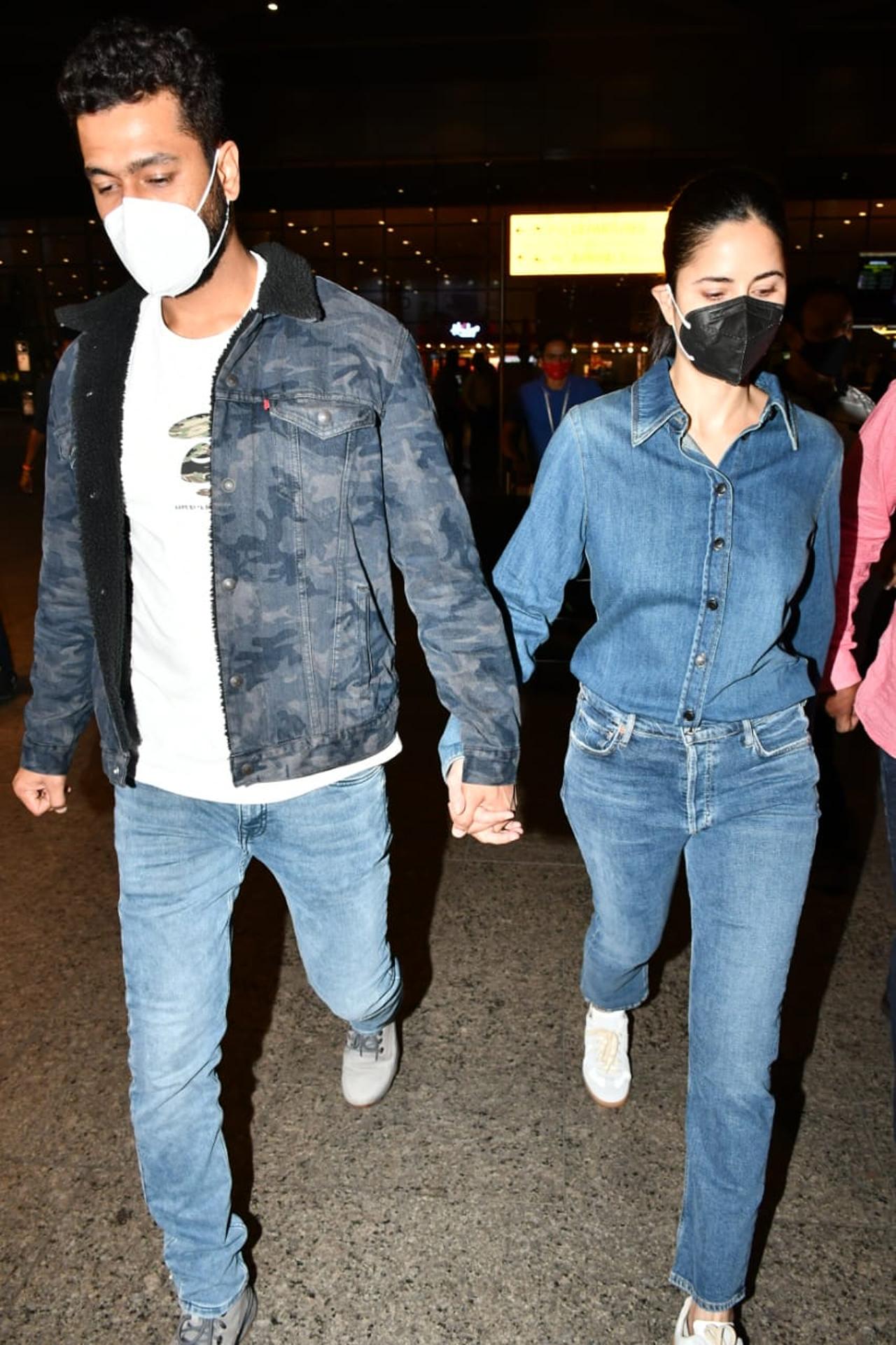 Vicky was dressed in a white tee which he teamed with a black jacket and denim trousers, while Katrina looked uber cool in an all-denim outfit. Both were also seen wearing masks.