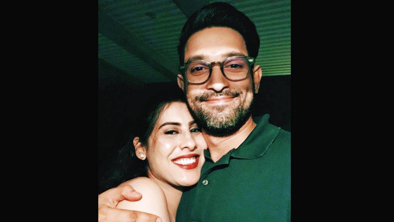  Vikrant Massey and Sheetal Thakur 