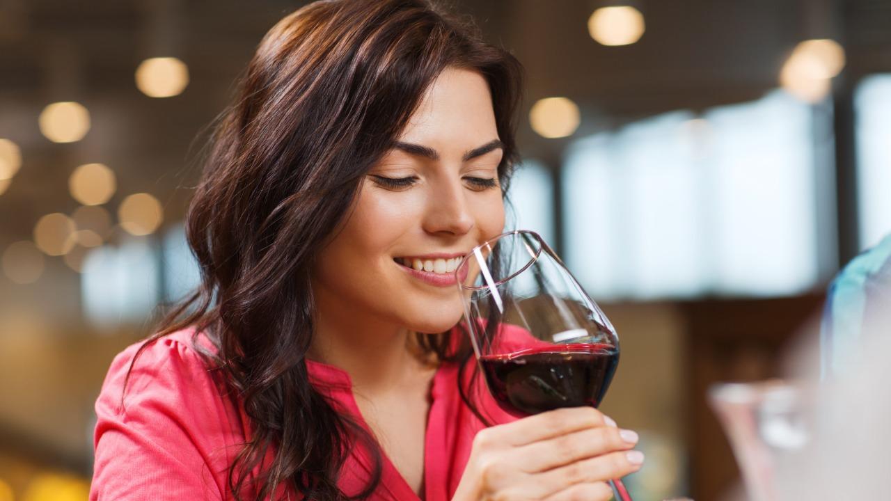 Consuming two glasses of wine may push people over daily sugar limit: Report