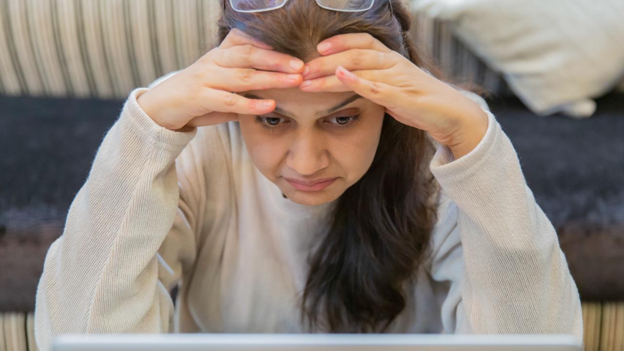 New study finds how much raising a child affects careers