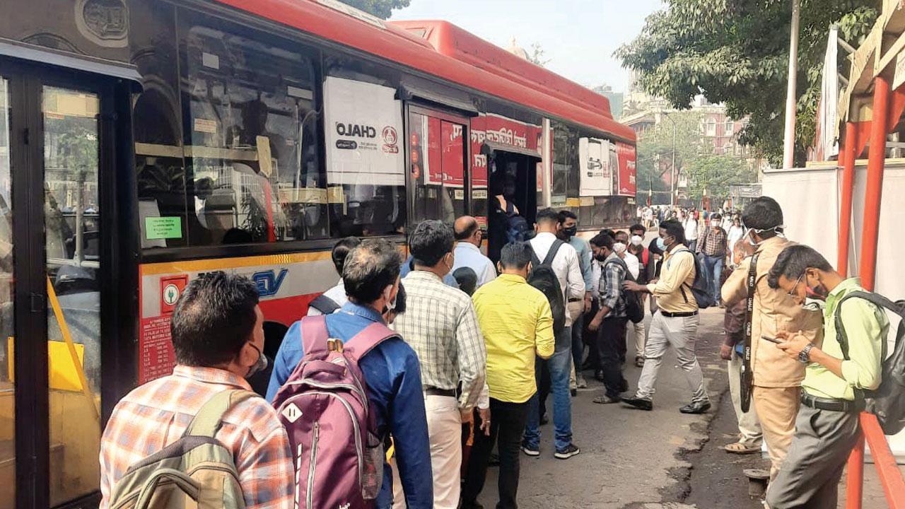 Mumbaikars, using the BEST app? Be ready to stand in 'digital' queue at bus stops