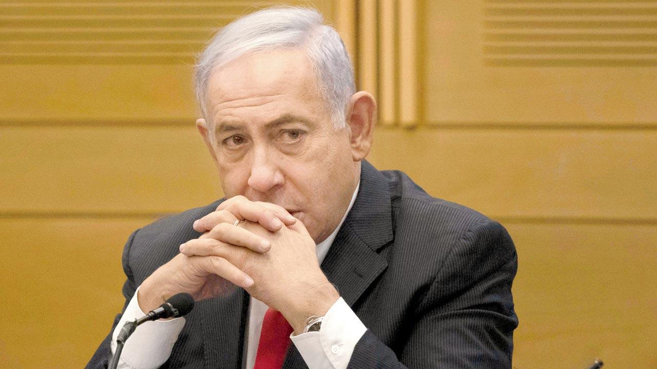 Netanyahu negotiating plea deal in corruption trial