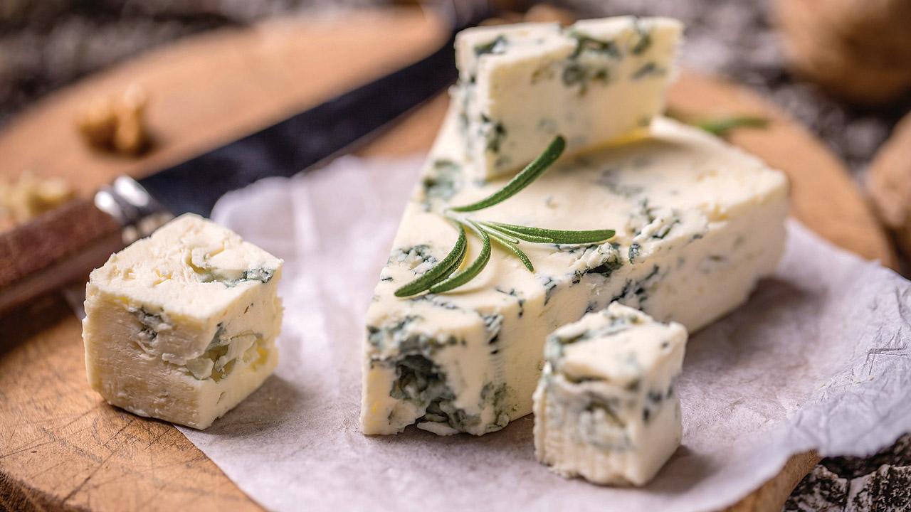 Melted blue cheese can also be drizzled on popcorn, though not everyone can handle the flavour