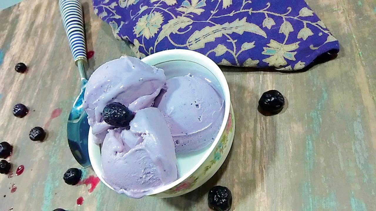 Blueberry gelato