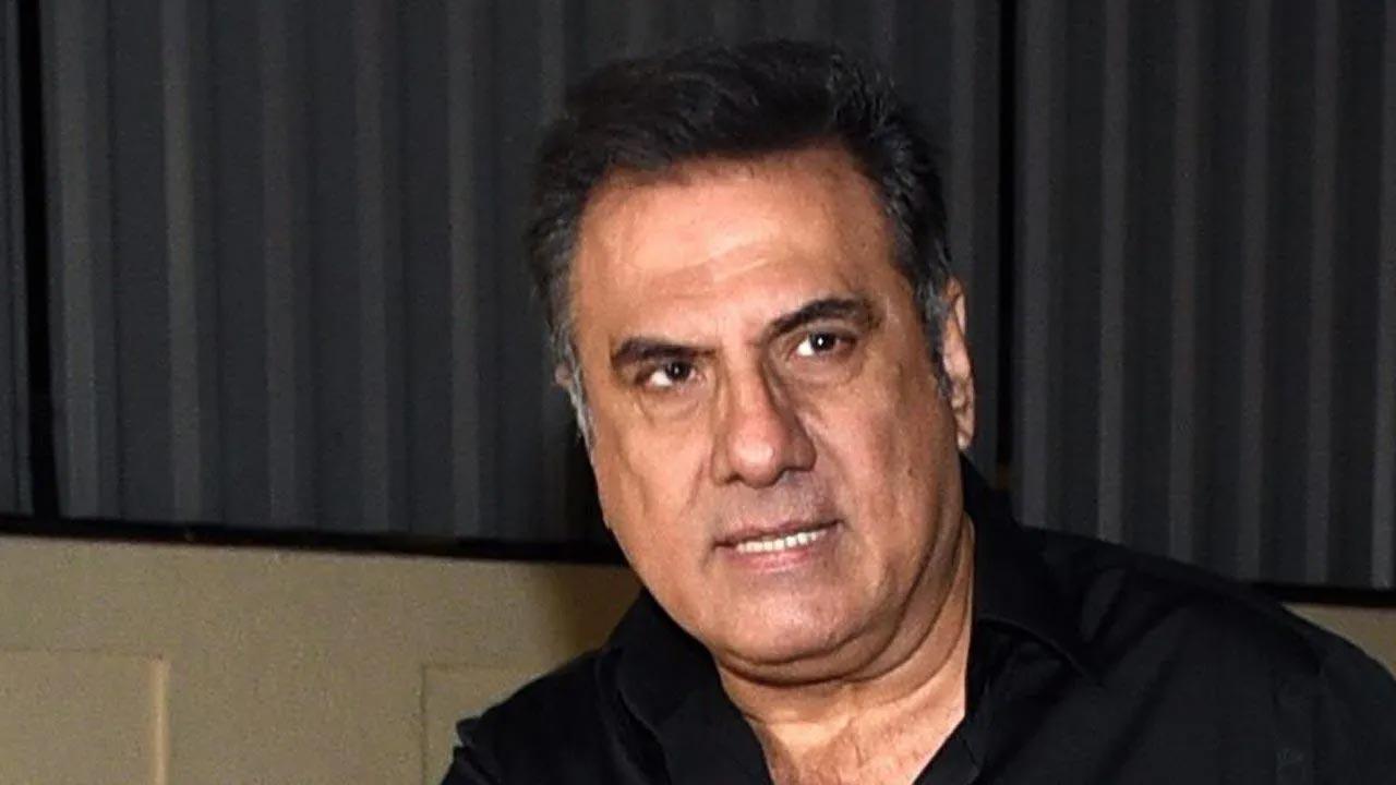 Boman Irani heaps praise on 'Runway 34' team