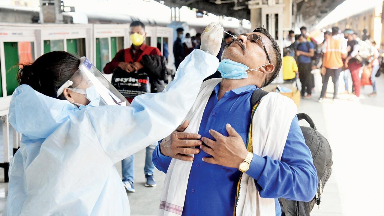 Covid-19 cases jump 27 per cent in Mumbai; TPR close to 17 per cent