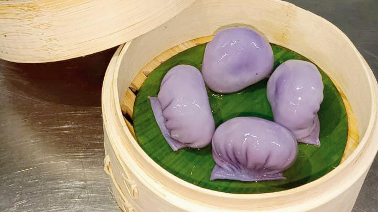Chicken basil dim sum