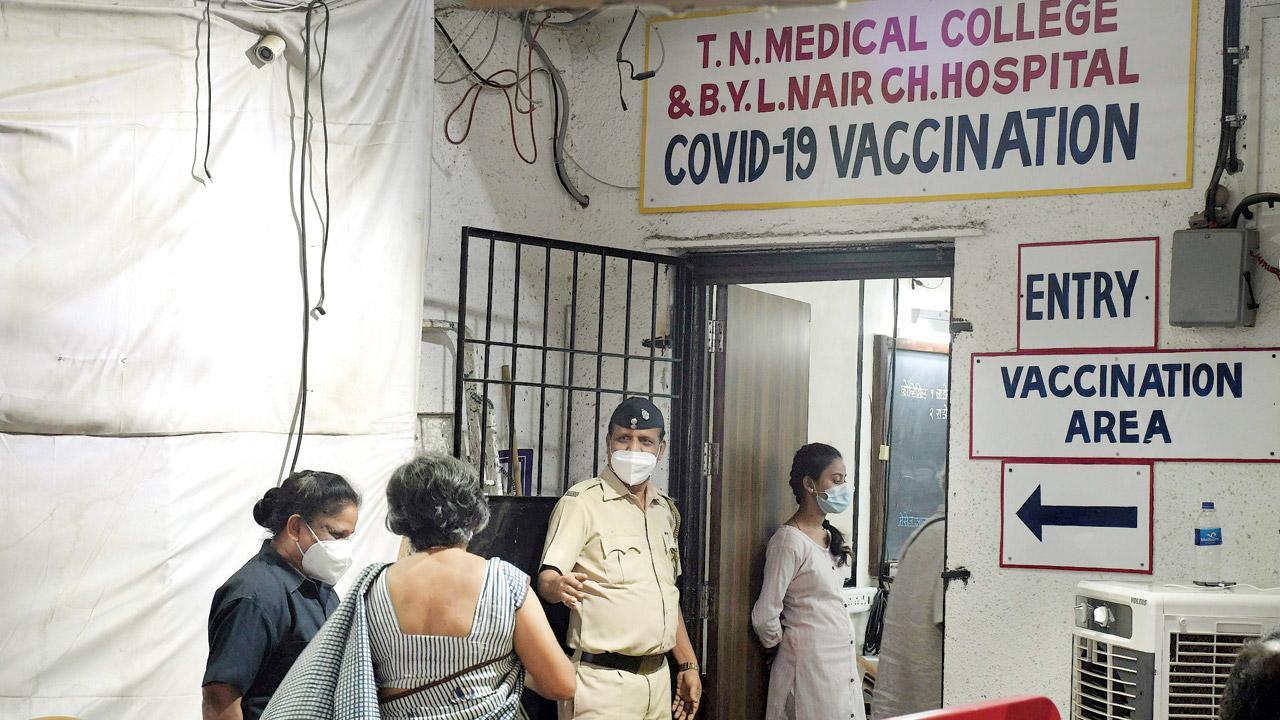 1.13 crore yet to take second dose of Covid-19 vaccination in Maharashtra
