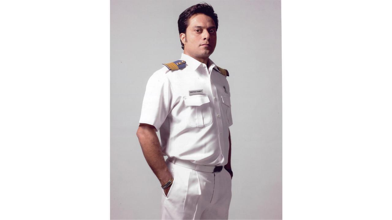 Deepak Pandit, the White Singham of Mumbai customs’ cinematic life turns into a book 