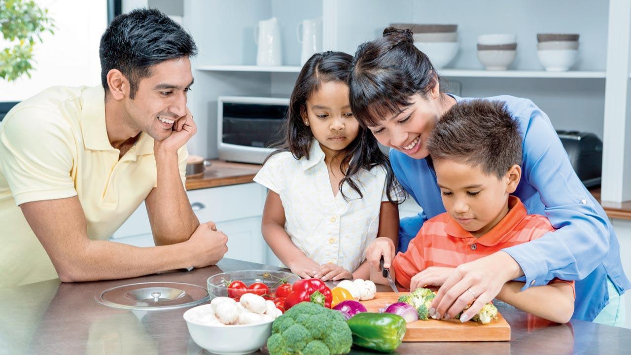In the new year, follow these smart diet plans for your child