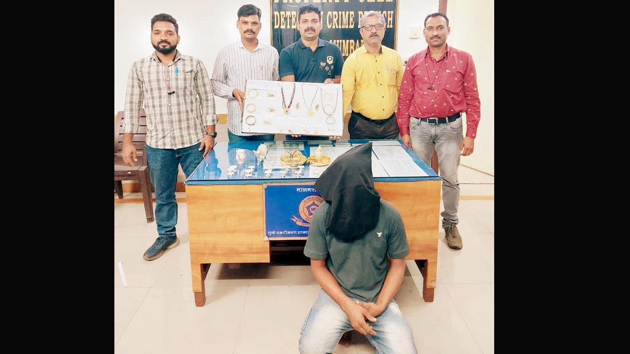 Domestic help held for stealing Rs 25 lakh jewellery from Malabar Hill home