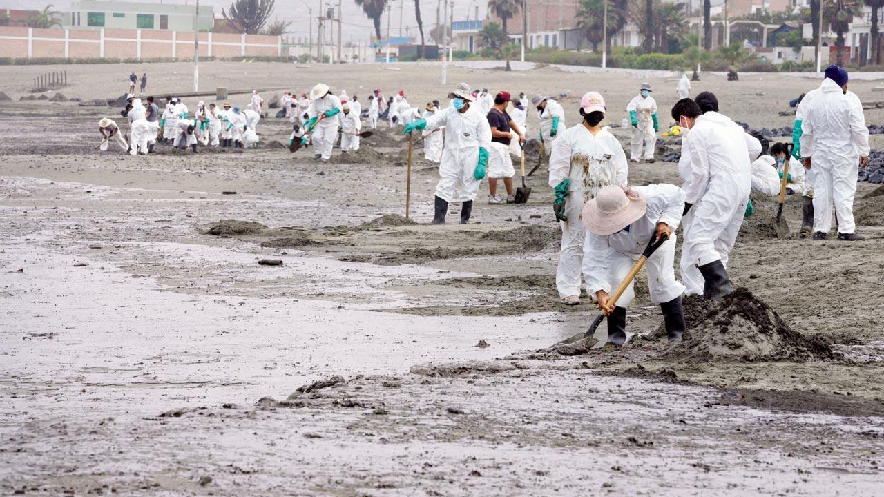 In Peru, 21 beaches polluted by spill linked to Tonga eruption