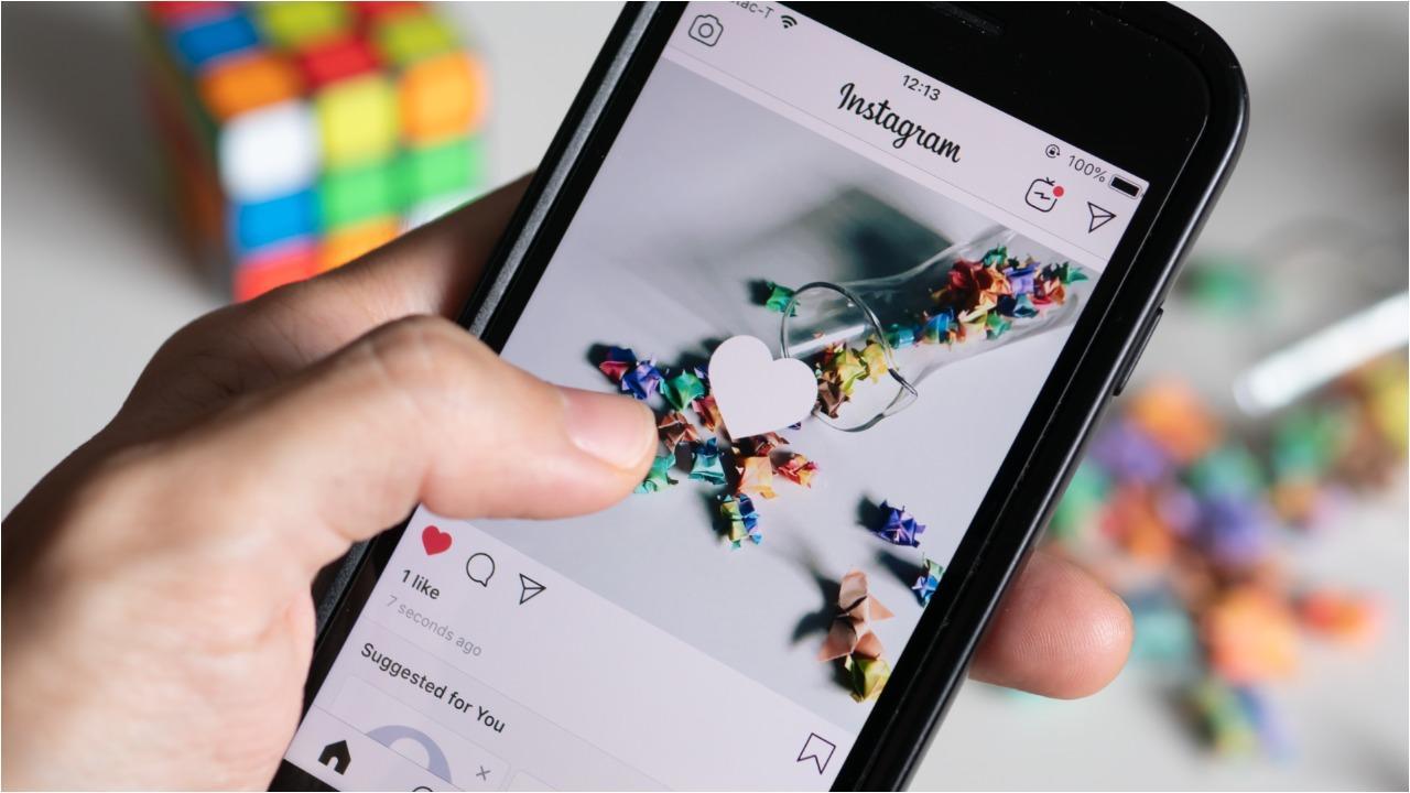 Instagram starts testing chronological feed for easier content viewing