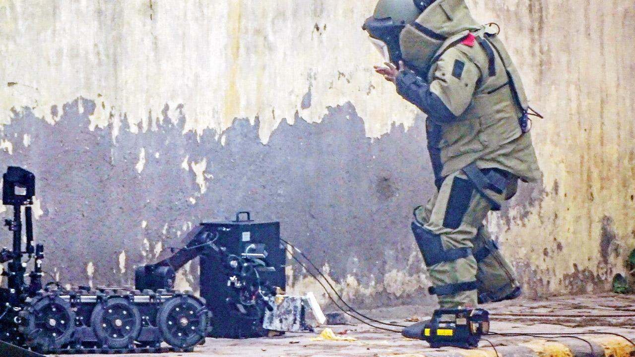 RDX found in Delhi's Ghazipur flower market bomb: NSG
