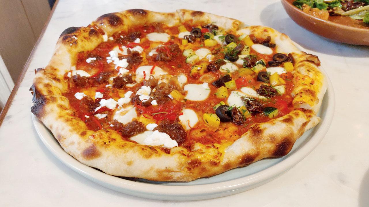 Caramelised onion pizza