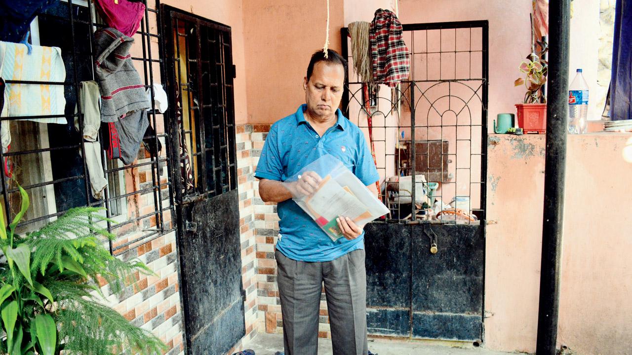 Roque D’Souza at the residence of his sister-in-law, Jacinta Mascerenhas, at Vakola on January 19. Pic/Sameer Markande