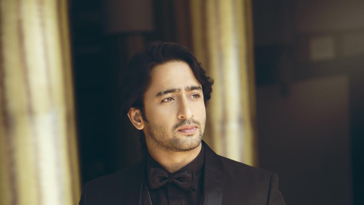 Shaheer Sheikh’s father on ventilator due to Covid-19, Hina Khan, Karanvir Sharma send prayers