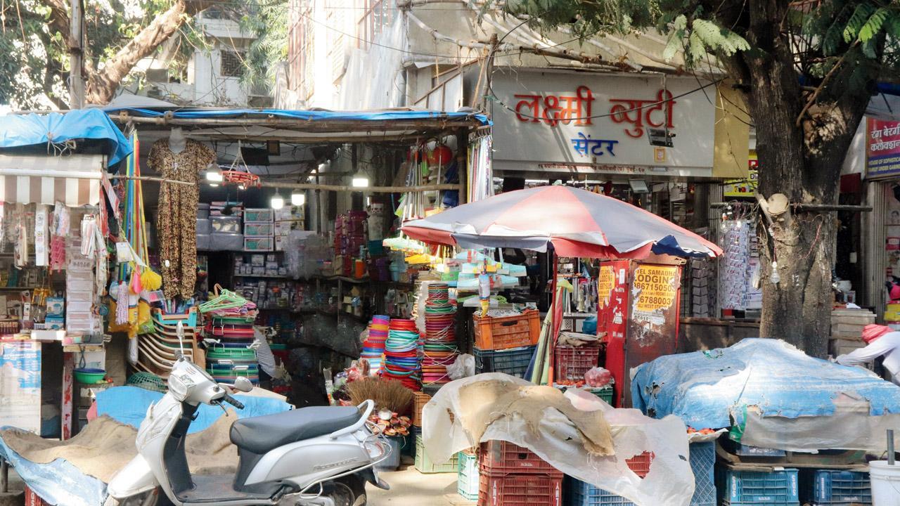 ‘Builder has gobbled up our shopping centre entrance in Kandivli’