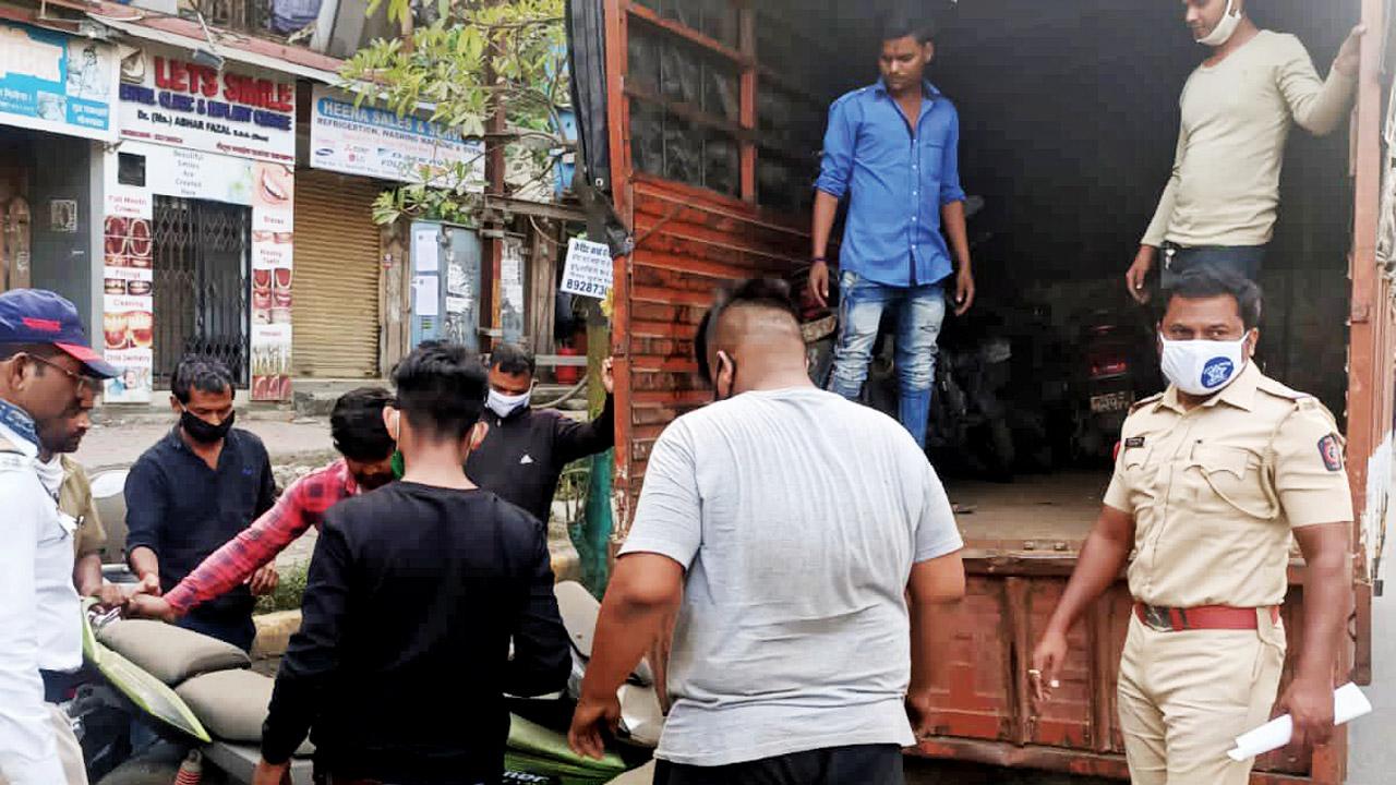 The Traffic Department takes action against two-wheelers parked in crowded spots in Vasai