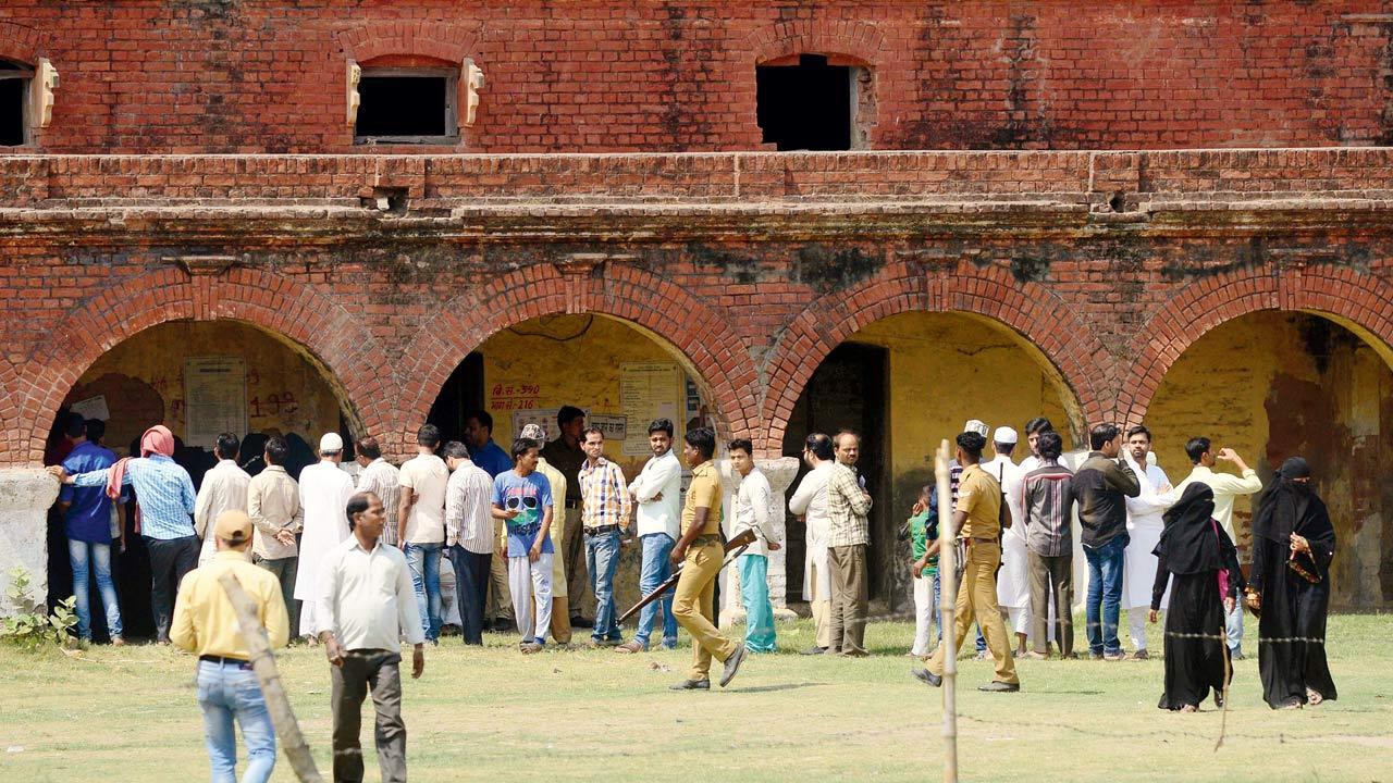 Election Commission sets agenda for Covid-safe polls