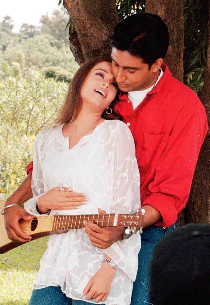 Abhishek Bachchan and Aishwarya Rai Bachchan announced their engagement on 14 January 2007 which was later confirmed by his father, Amitabh Bachchan. The rumour mills started running when the duo was filming 'Guru' and promoting the film overseas.