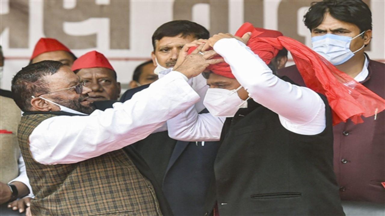 BJP's wickets falling one after another, Adityanath has dropped a catch: Akhilesh on resignations from UP govt