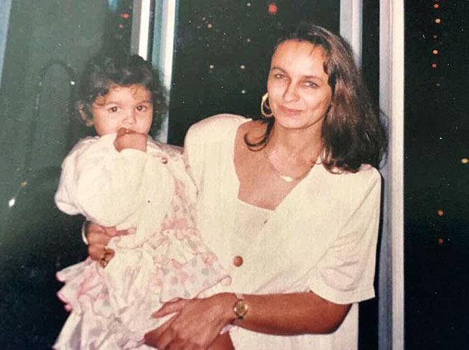 Alia Bhatt's mother Soni Razdan has given the audience some memorable movies including Mandi, Saaransh, Sadak, Monsoon Wedding, Page 3, and Shootout at Wadala. The mother-daughter duo shared screen space for the first time in the 2018 hit Raazi, which also marked Razdan's return to the silver screen.
In picture: Alia Bhatt posted this picture of herself with mom Soni Razdan.