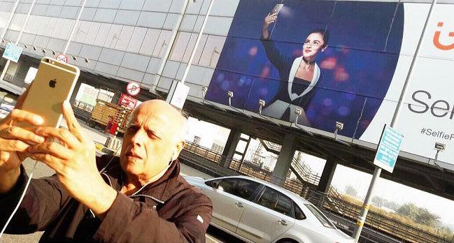 And now being a father to a talented actress like Alia Bhatt must make Mahesh Bhatt a very proud parent. Here he is taking a selfie of himself with a hoarding of daughter Alia behind him. Alia had shared in an interview, saying, 'People assume I would have spent a lot of time on my father's sets. But that's not true. I have only vague memories of the sets. I used to get very bored, because it would take so long to change from one shot to another.'