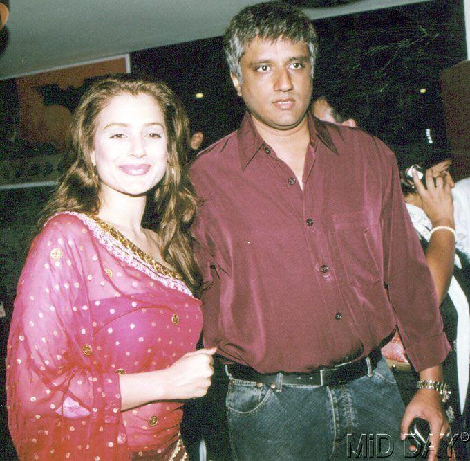 Ameesha met filmmaker Vikram Bhatt in 1999 on the sets of 'Aap Mujhe Achche Lagne Lage' and started dating him since the film's release. Her relationship with the director caused a rift between the actress and her parents. The couple later broke up in January 2008. Post breaking up with Bhatt, Ameesha went on to date UK businessman Kanav Puri only to break up with him in 2010 to focus on her career.