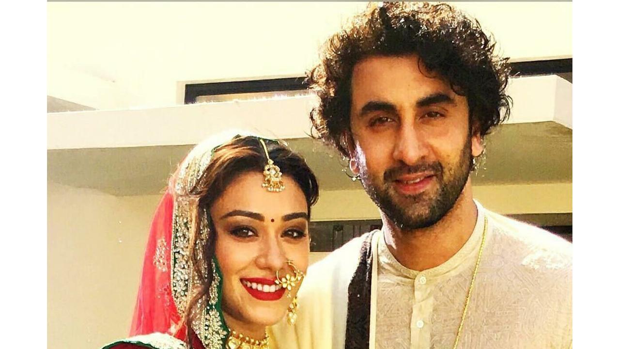 Here’s how Anchal Singh turned bride for Ranbir Kapoor
Mid-day.com takes you on a tour of Anchal Singh's wardrobe aka Purva from 'Yeh Kaali Kaali Ankhein' as she spills the beans on her fashion favourites. When asked which was the most dramatic outfit she has worn, the actress quipped, 