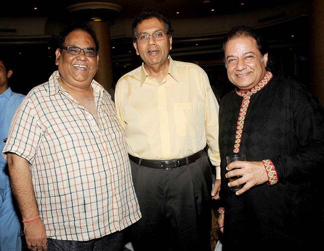 Anup Jalota with Satish Kaushik and Piramal