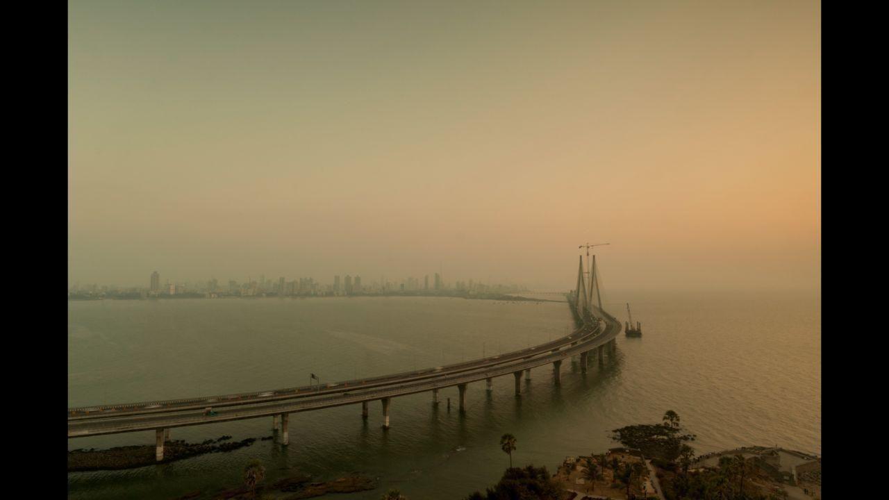 Mumbai's air quality under 'unhealthy' category with AQI 162: Report