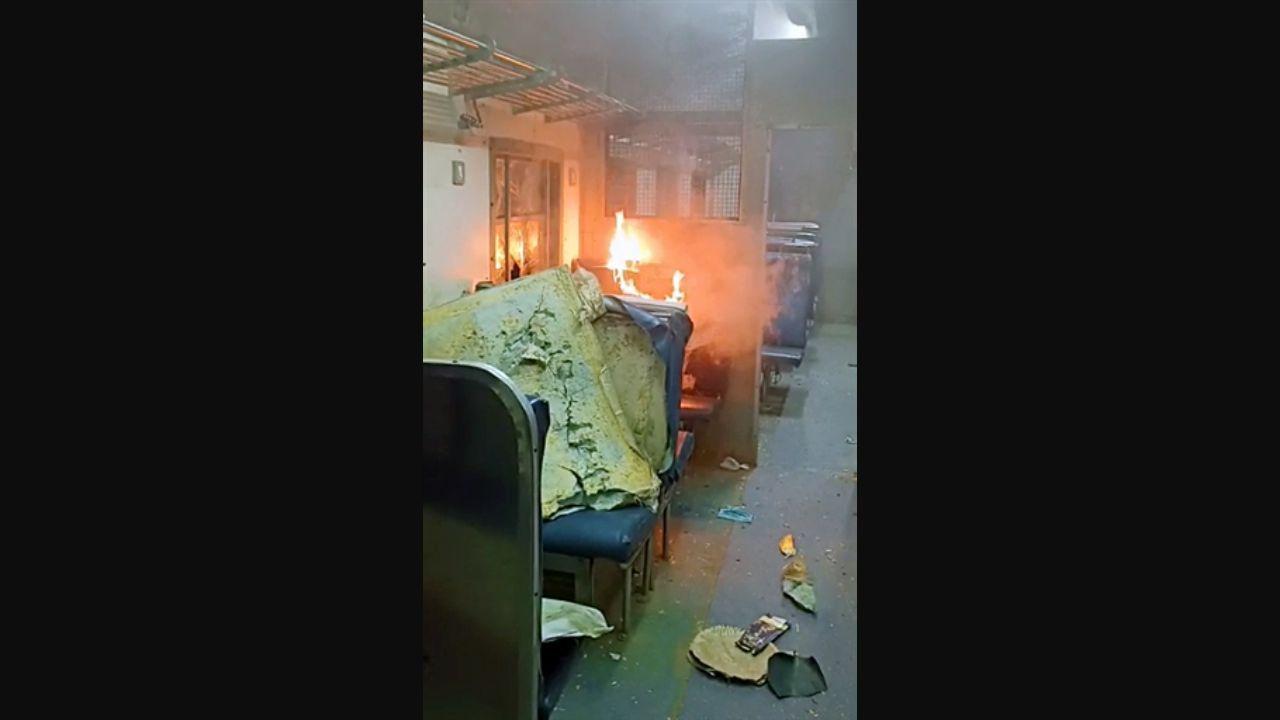 Bihar: Shramjeevi Express train set on fire by agitators in Gaya