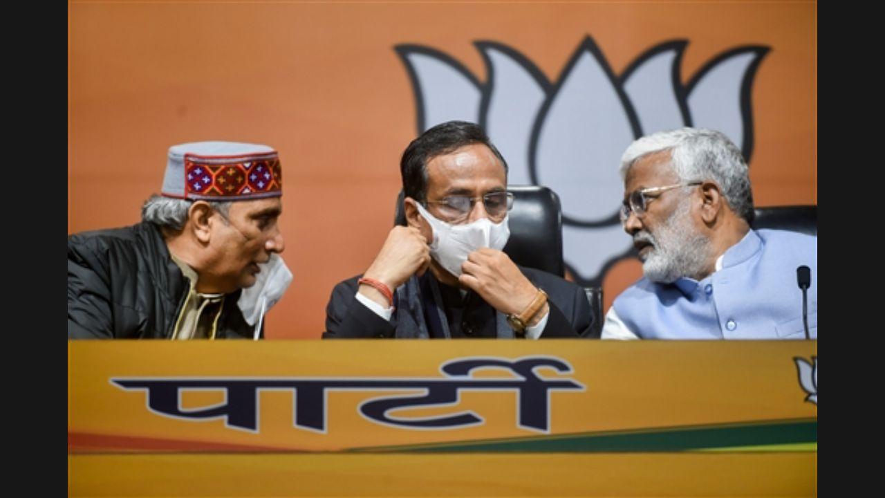 Uttar Pradesh polls: Congress, Samajwadi Party MLAs join BJP