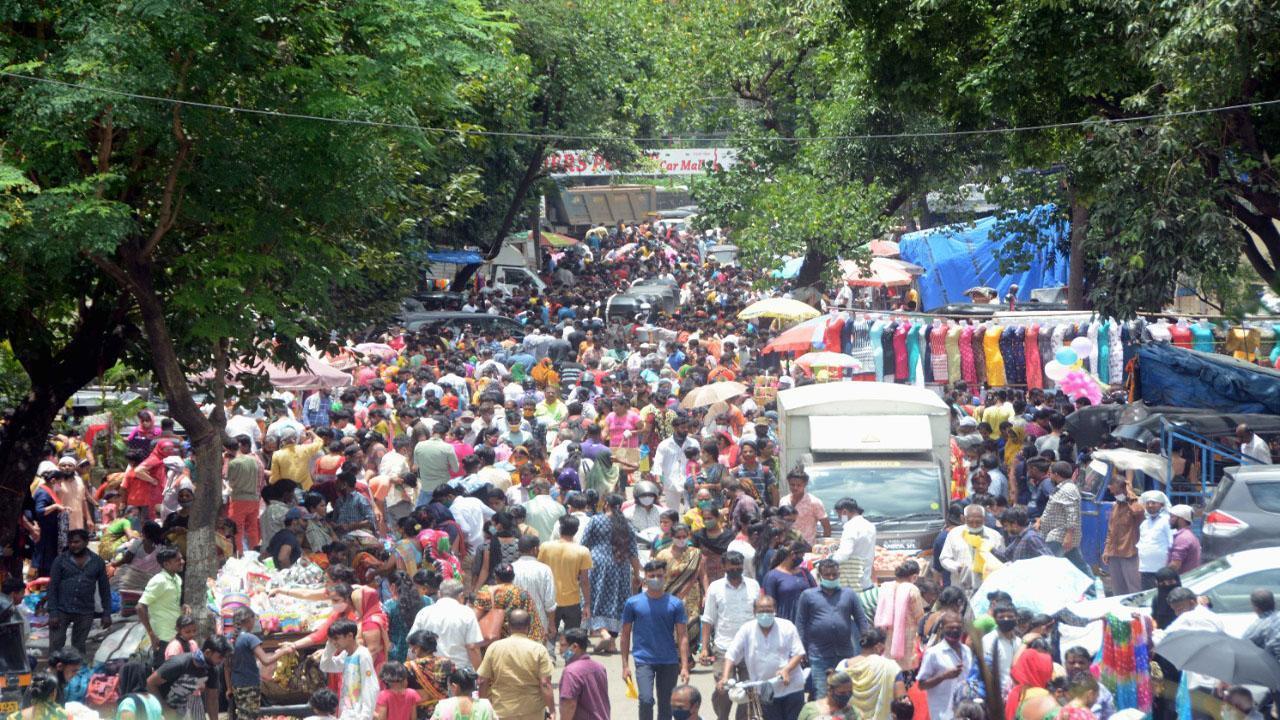 India logs 3,17,532 new Covid-19 infections, highest in 249 days