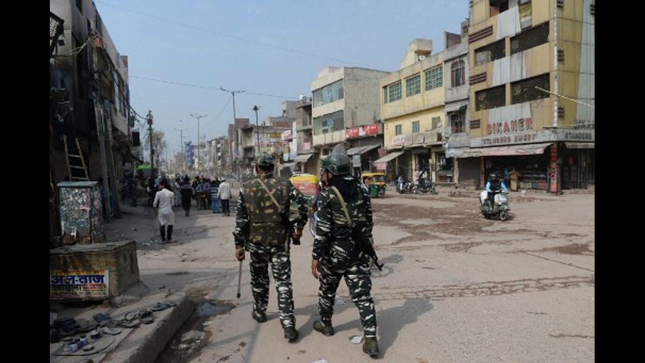 Delhi riots: High Court grants bail to 6 accused in murder case