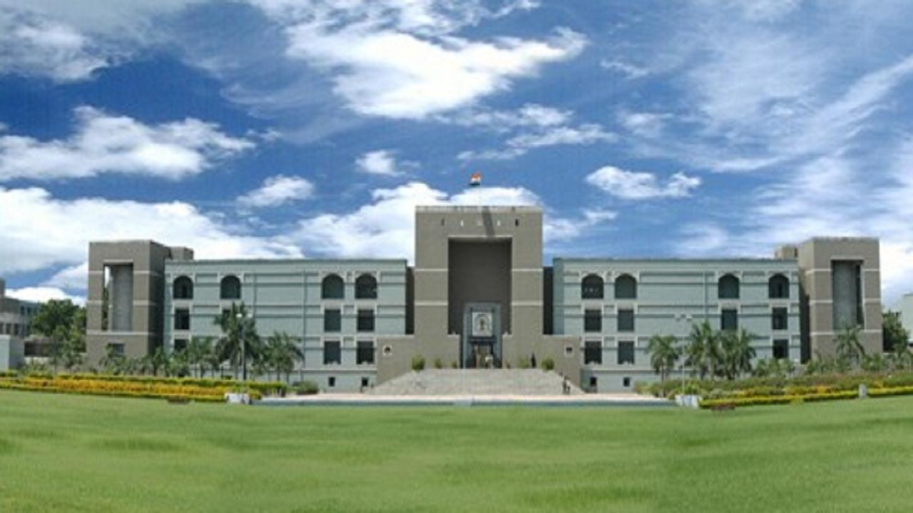 COVID-19 surge: Gujarat HC restricts entry of people in its premises